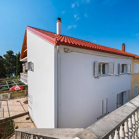 3 Bedroom Stunning In Apartment